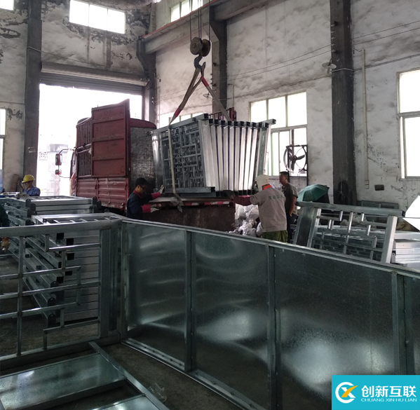 【加工現場】垃圾分類亭設計加工裝車穩(wěn)步推進(圖7)